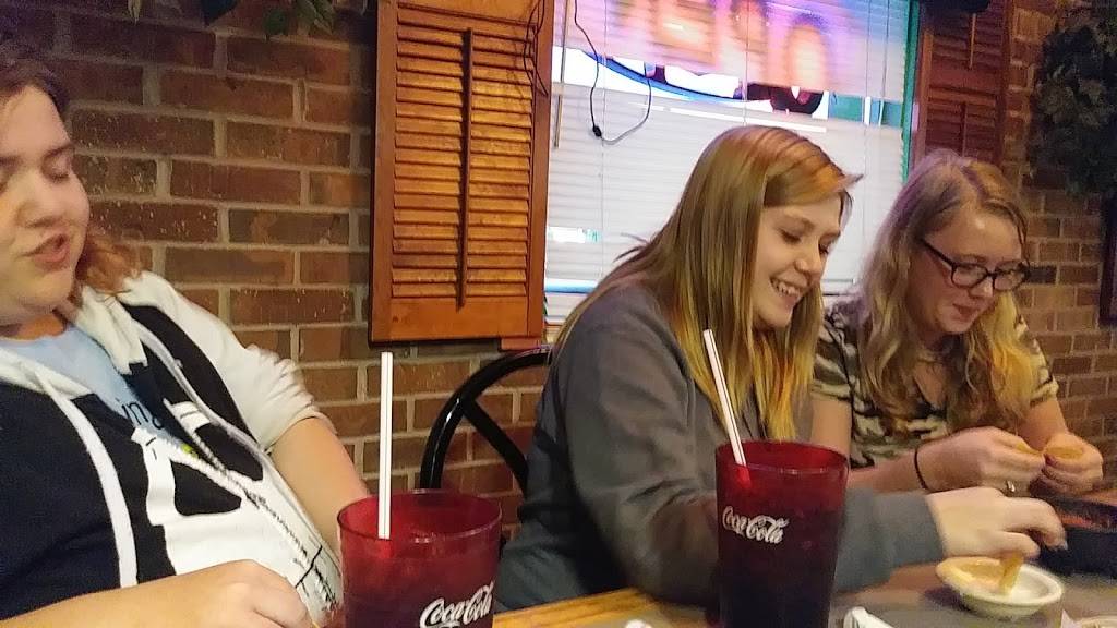 El Chile Poblano Mexican Restaurant | restaurant | 1649 S Memorial Dr, New Castle, IN 47362, USA | 7655294441 OR +1 765-529-4441