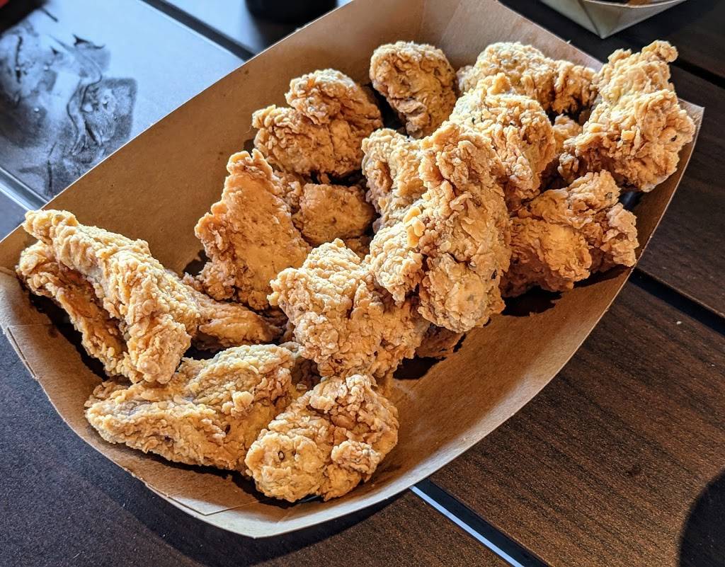 Roots Chicken Shak | restaurant | 1801 E 51st St, Austin, TX 78723, USA | 5122361020 OR +1 512-236-1020