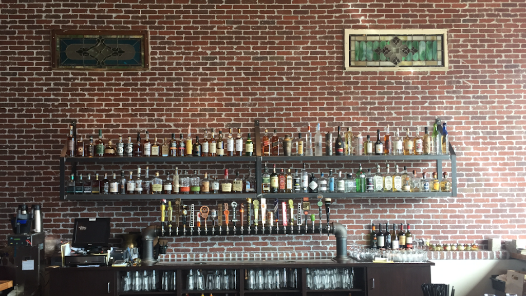 The Whiskey Biscuit | restaurant | 3299 S Broadway, Englewood, CO 80113, USA | 3033863334 OR +1 303-386-3334