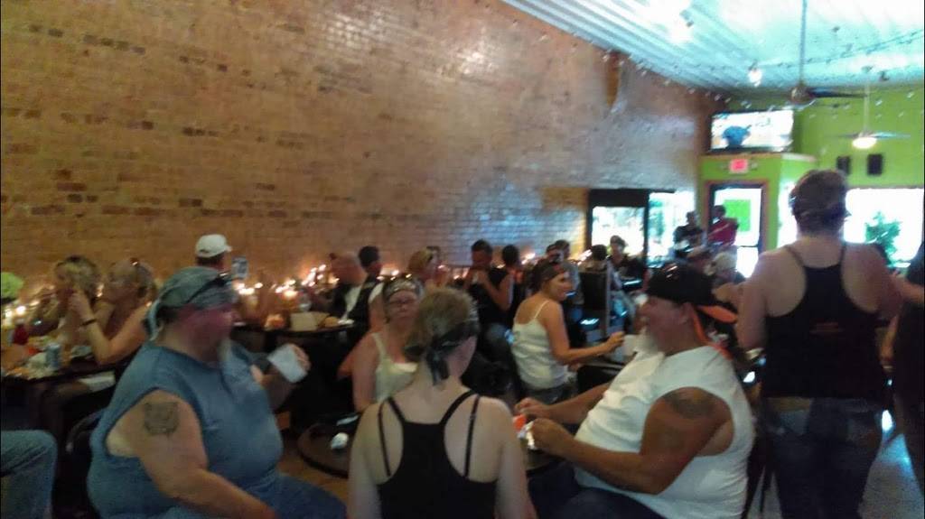 Good Spirits | restaurant | 314 S Main St, Farmer City, IL 61842, USA | 3099289797 OR +1 309-928-9797