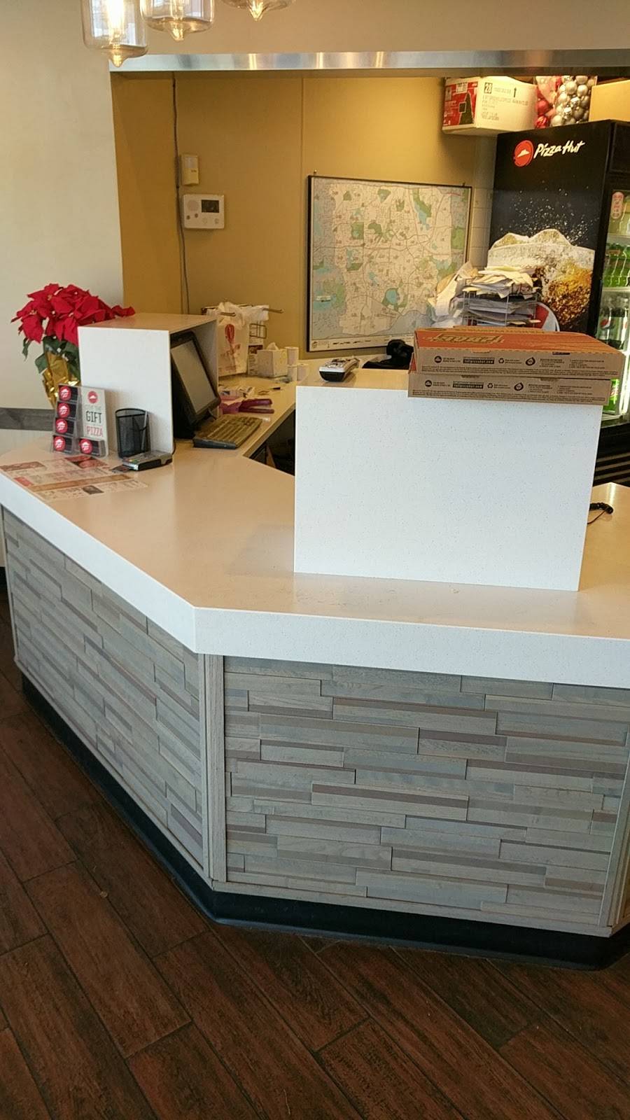 Pizza Hut | meal takeaway | 16380 Wagner Way, Eden Prairie, MN 55344, USA | 9529344900 OR +1 952-934-4900