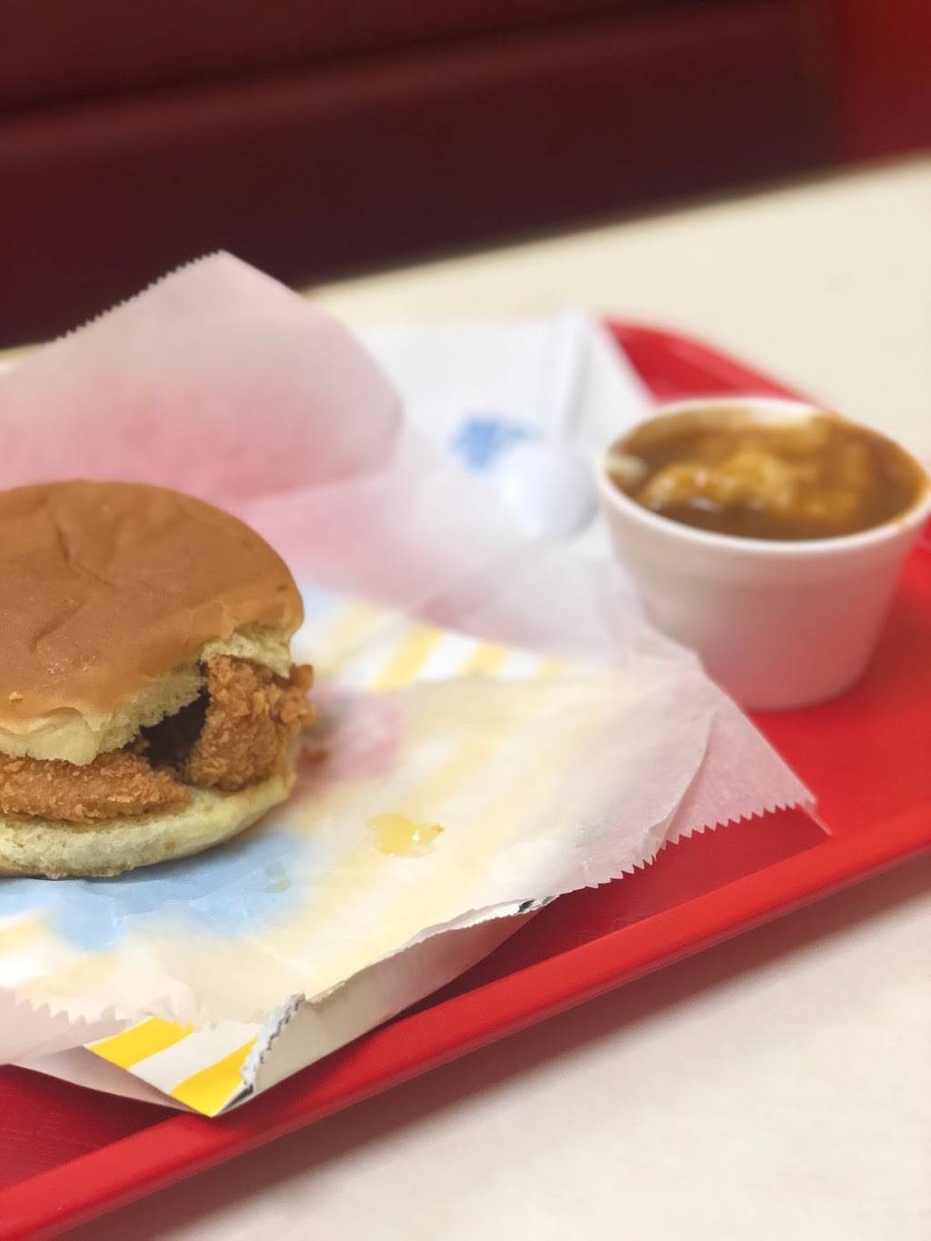 Spotys Chicken & Waffles | meal takeaway | 550 Kimberton Rd, Phoenixville, PA 19460, USA | 6109352744 OR +1 610-935-2744