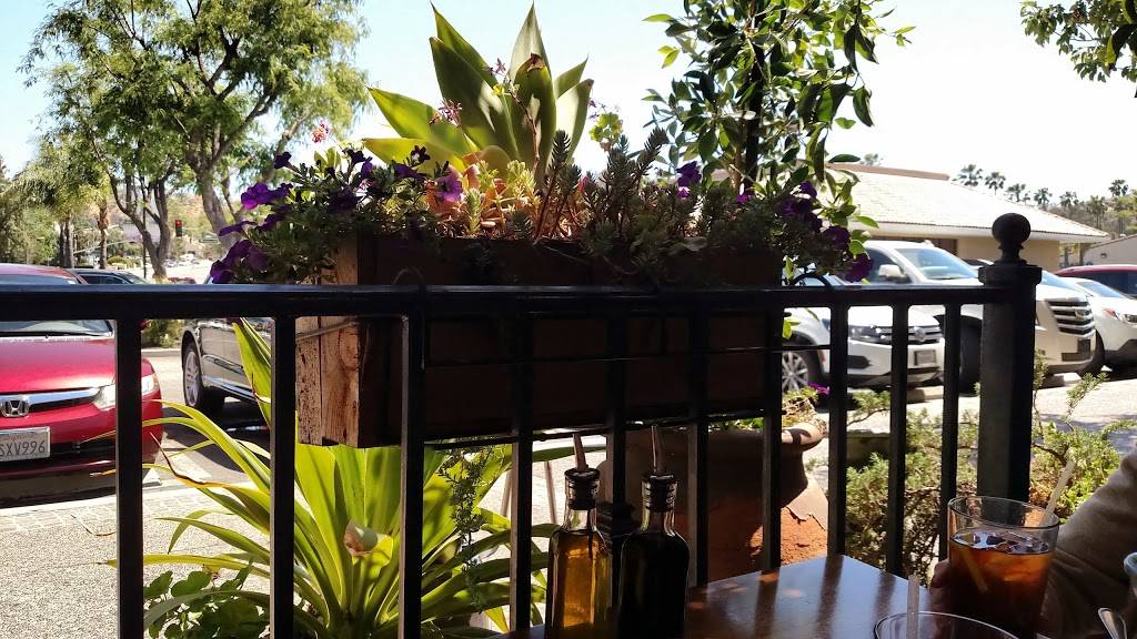 Rosti Calabasas | restaurant | 23663 Calabasas Rd, Calabasas, CA 91302, USA | 8185912211 OR +1 818-591-2211