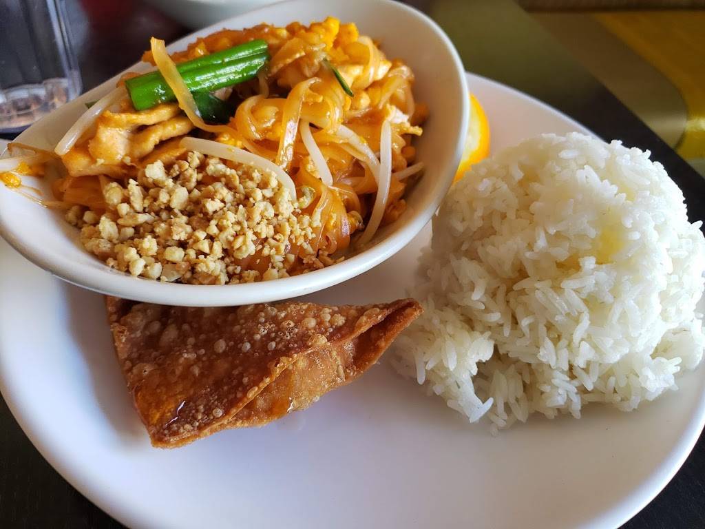 Season Thai Cuisine | restaurant | 166 E Orange Grove Ave, Burbank, CA 91502, USA | 8188457387 OR +1 818-845-7387