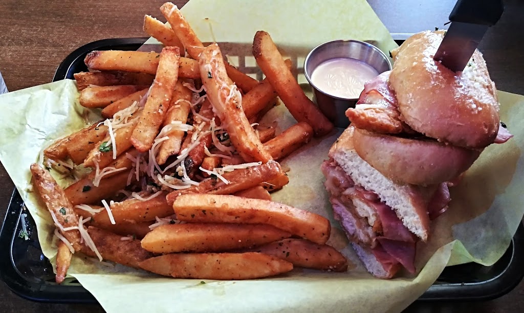 Heresy Rock and Roll Grill | restaurant | 1230 H St Suite C-D, Bakersfield, CA 93301, USA | 6618437752 OR +1 661-843-7752