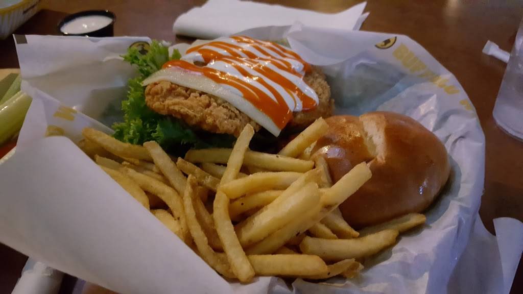 Buffalo Wild Wings | restaurant | 2410 US Hwy 70 SE, Hickory, NC 28602, USA | 8283231016 OR +1 828-323-1016