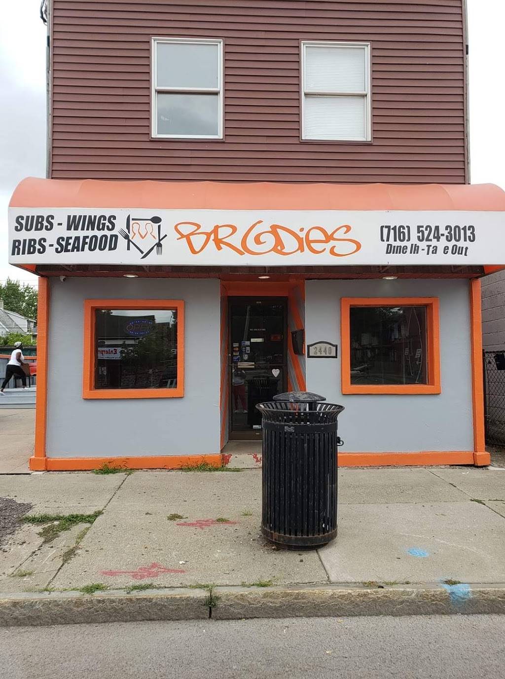 BRODIES | restaurant | 2440 Pine Ave, Niagara Falls, NY 14301, USA | 7165243013 OR +1 716-524-3013