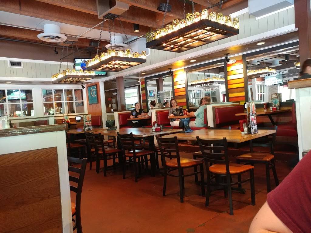 Chilis Grill & Bar | restaurant | 1460 Towne Lake Pkwy, Woodstock, GA 30189, USA | 7705927676 OR +1 770-592-7676