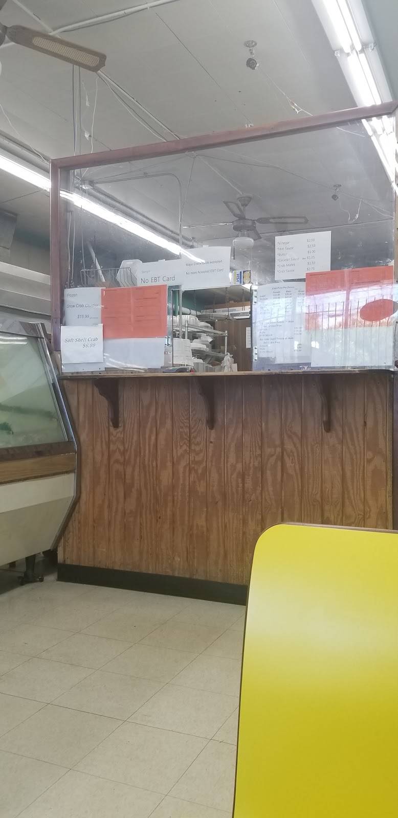 Crab Line Seafood | restaurant | 7607 Marlboro Pike, Forestville, MD 20747, USA | 3015684494 OR +1 301-568-4494