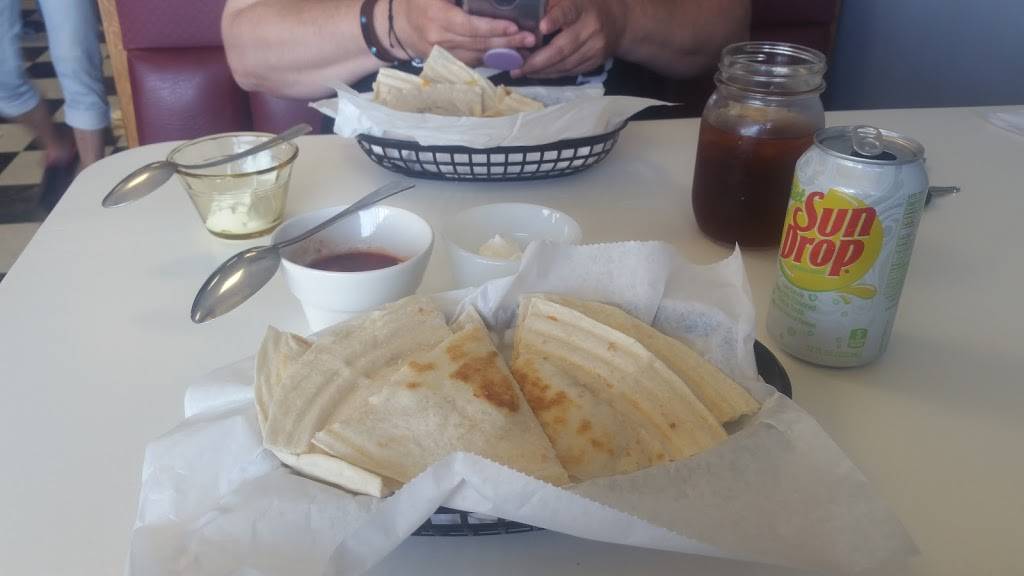 The Butter Bean Café | restaurant | 208 Depot St, Ethridge, TN 38456, USA | 9318293183 OR +1 931-829-3183