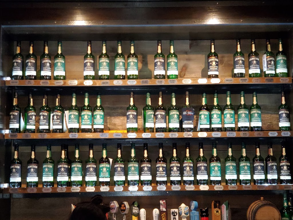 Oak Barrel Public House | restaurant | 1033 N Old World 3rd St, Milwaukee, WI 53203, USA | 4148978320 OR +1 414-897-8320