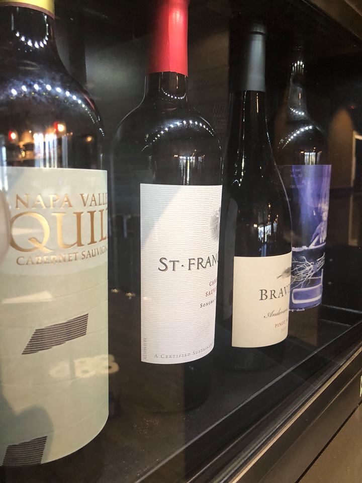 POUR Restaurant and Bar | restaurant | 201 Century Vlg Blvd, Monroe, LA 71203, USA | 3188077086 OR +1 318-807-7086