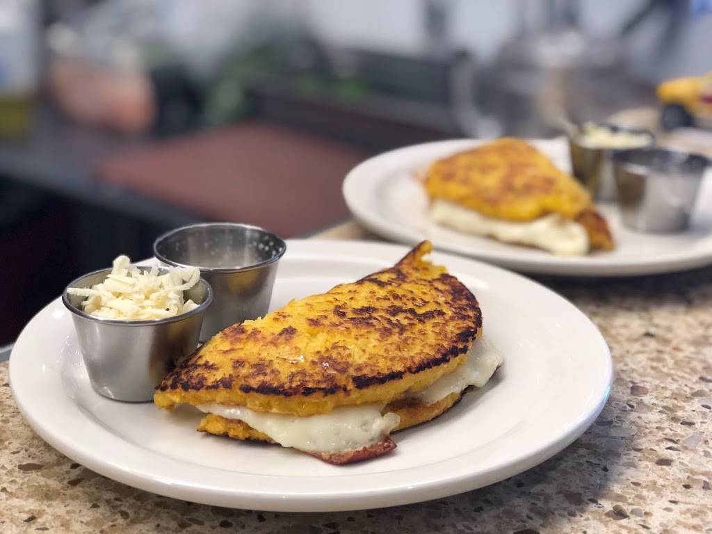 La Calle Arepas Bar | restaurant | 74 N Main St, Norwalk, CT 06854, USA | 2036124949 OR +1 203-612-4949