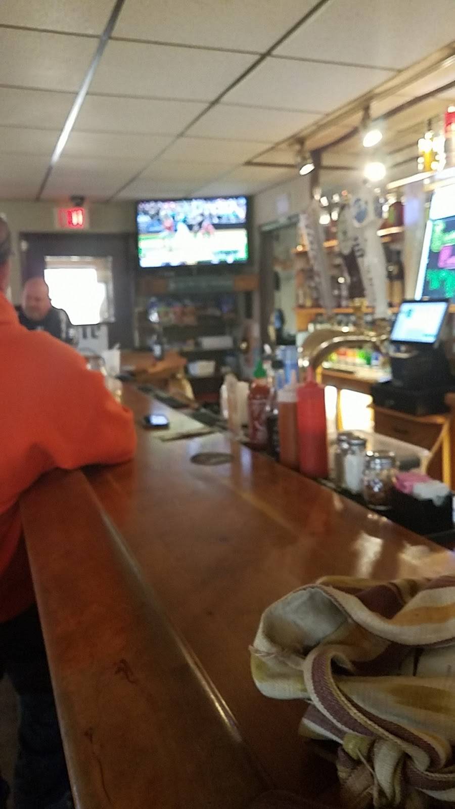 Barefoot Bar & Grill | restaurant | 614 Schenley Rd, Leechburg, PA 15656, USA | 7248457624 OR +1 724-845-7624