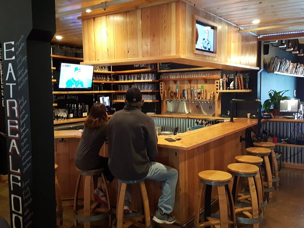 Palooza Brewery & Gastropub | restaurant | 8910 Sonoma Hwy, Kenwood, CA 95452, USA | 7078334000 OR +1 707-833-4000