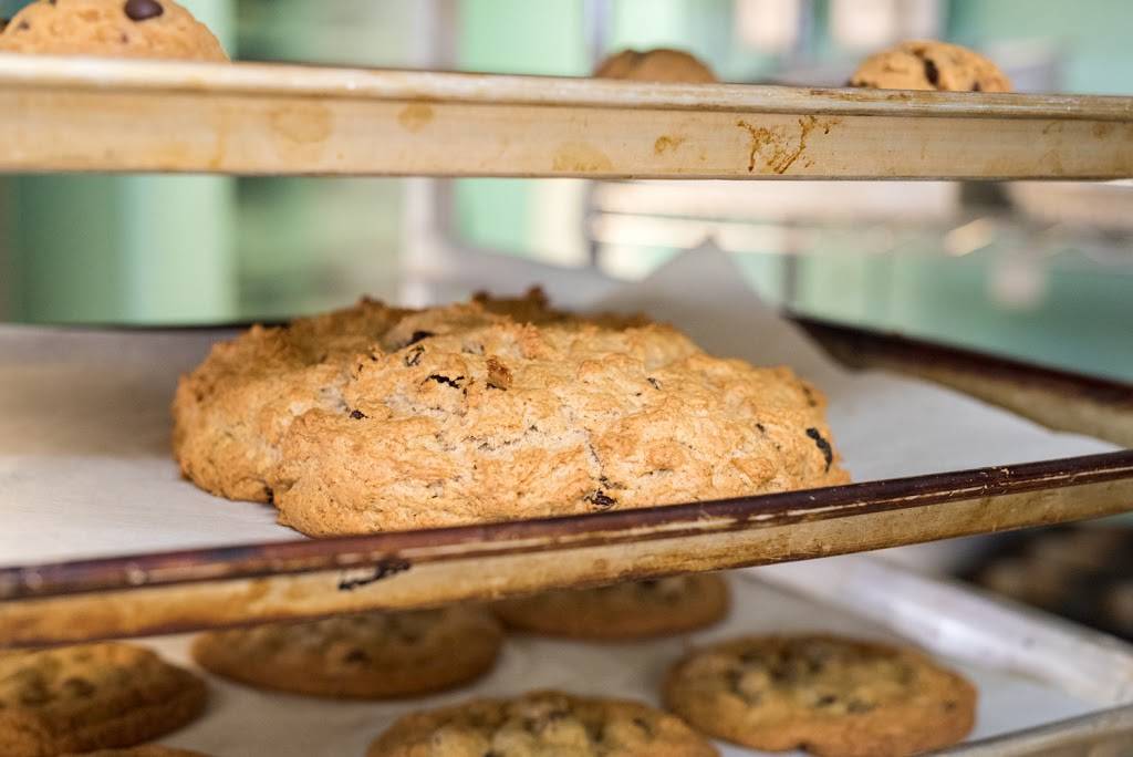 Lynettes Church Street Bake Shoppe | restaurant | 100 N Church St, Salado, TX 76571, USA | 2549474006 OR +1 254-947-4006