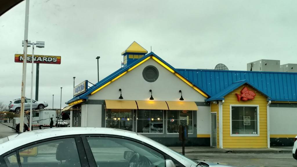 Long John Silvers | restaurant | 603 32nd Ave, Council Bluffs, IA 51501, USA | 7123666567 OR +1 712-366-6567