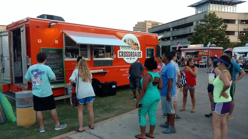 Crossroads Farm to Truck | restaurant | 3913 Todd Ln #607, Austin, TX 78744, USA | 5128086549 OR +1 512-808-6549