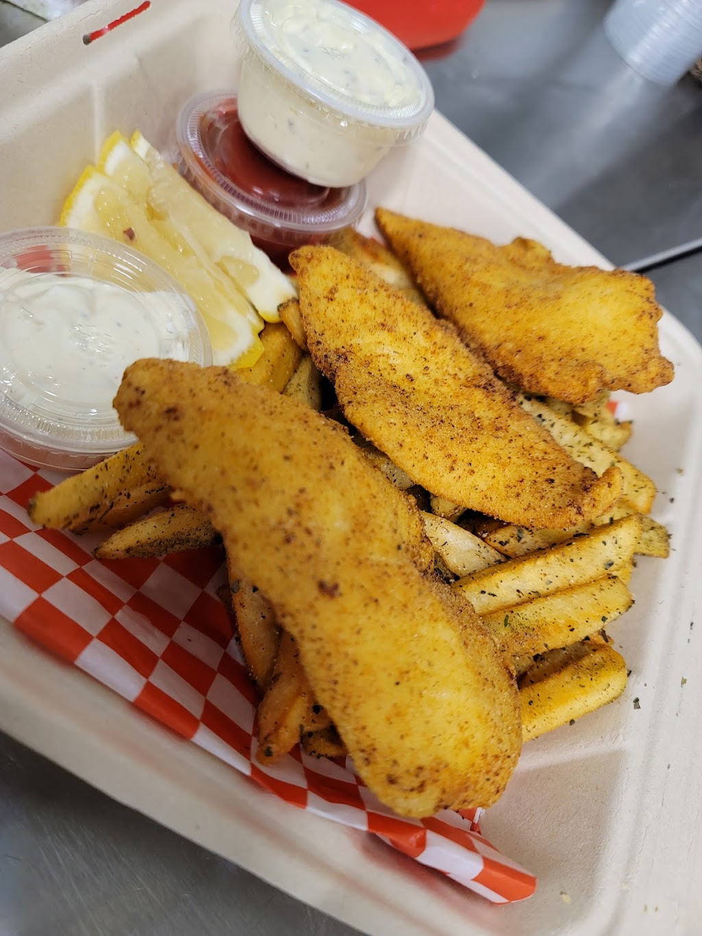 The Fried Spot | restaurant | 17180 SE McLoughlin Blvd, Milwaukie, OR 97267, USA | 9712049260 OR +1 971-204-9260