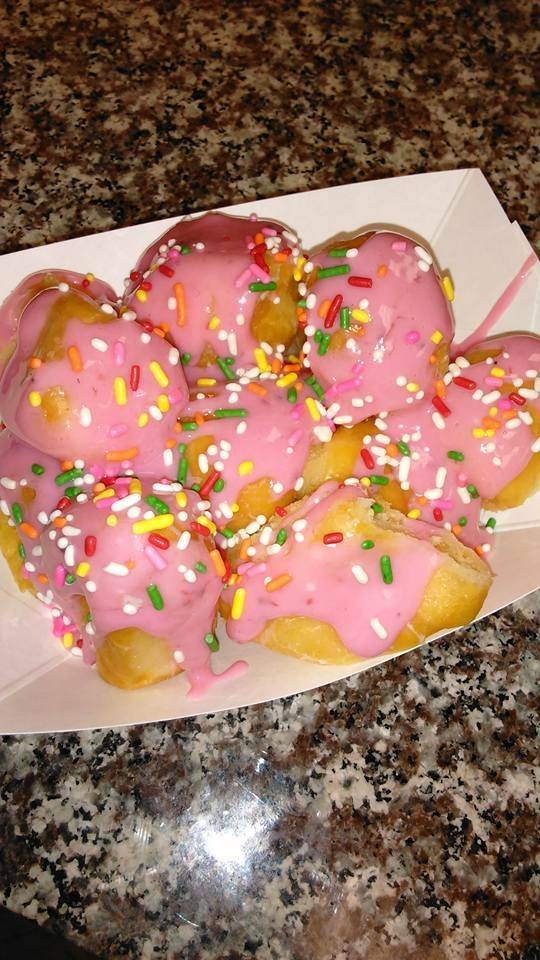 Donuts palace in Lake Arthur | restaurant | 500 N Hwy26, Lake Arthur, LA 70549, USA | 3375485016 OR +1 337-548-5016