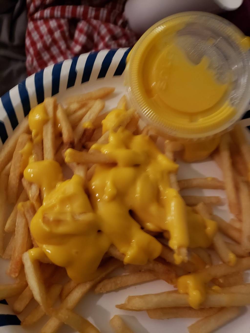 Steak n Shake | restaurant | 5036 N Big Hollow Rd, Peoria, IL 61615, USA | 3096910914 OR +1 309-691-0914