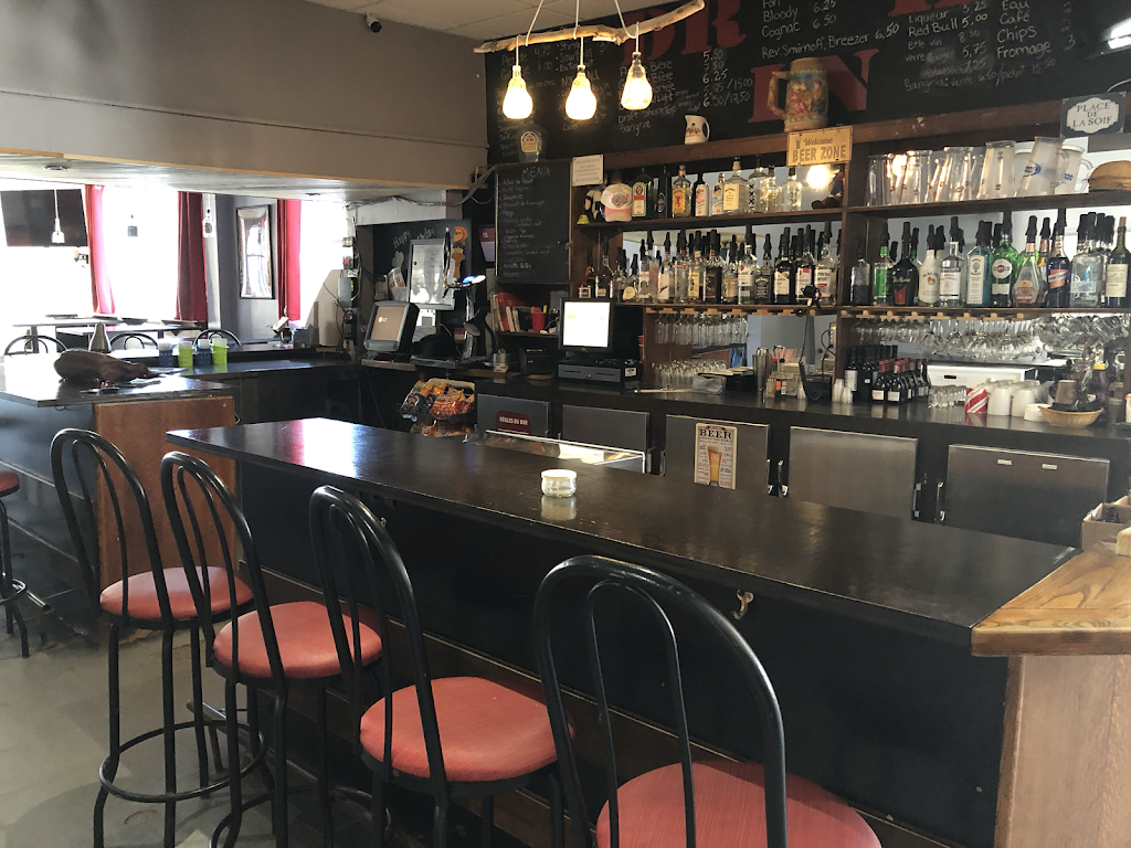 Bistro Du Coin A S De Danville Inc (Le) | restaurant | 3 Rue Grove, Danville, QC J0A 1A0, Canada | 8198393519 OR +1 819-839-3519