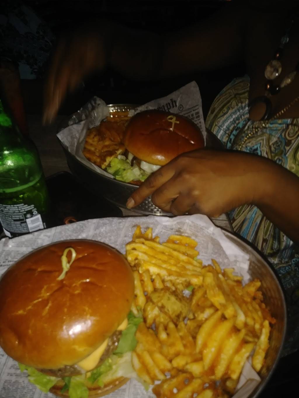 Zs Sports Bar & Grill | restaurant | 7500 Sheridan Rd, Kenosha, WI 53143, USA | 2627646600 OR +1 262-764-6600