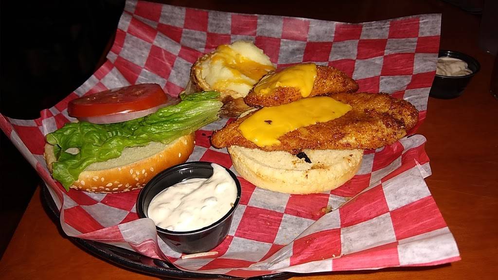 Pelicans Reef | restaurant | 7261 Beechmont Ave, Cincinnati, OH 45230, USA | 5132322526 OR +1 513-232-2526