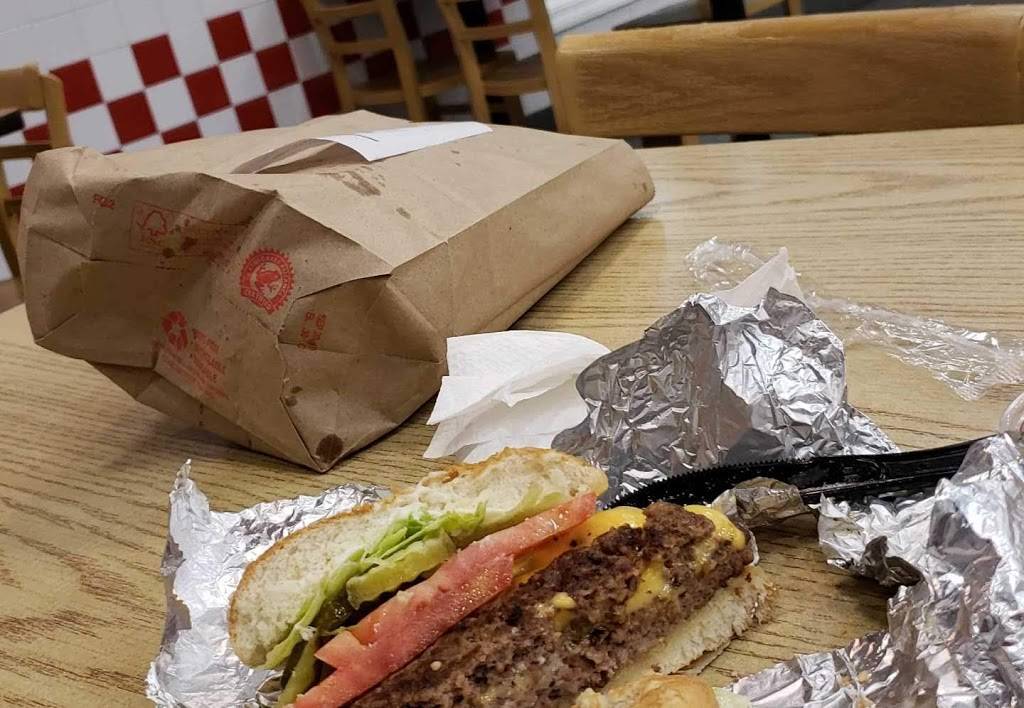 Five Guys | meal takeaway | 7 Warren St, Randolph, MA 02368, USA | 7819630600 OR +1 781-963-0600