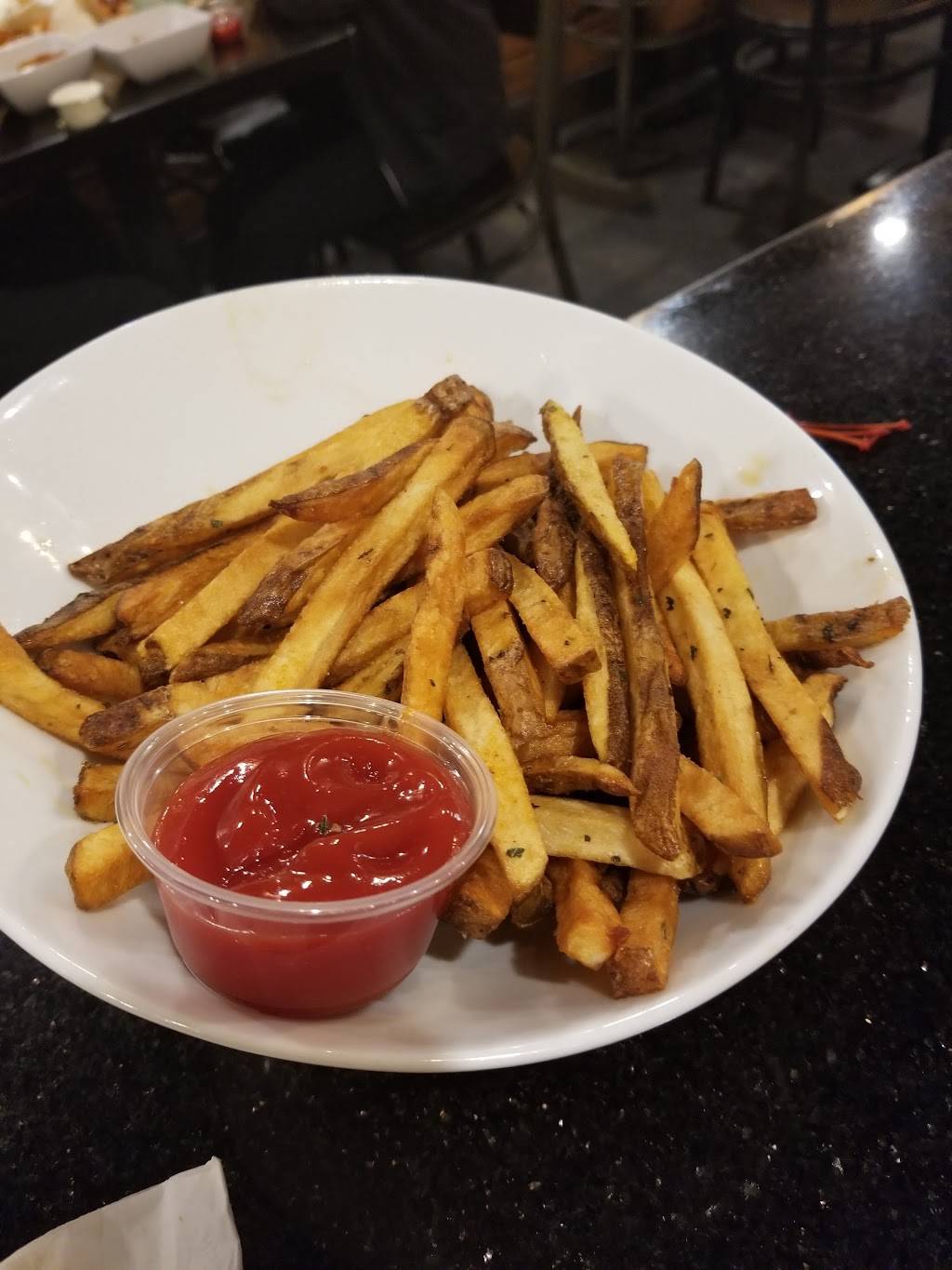 Alondra Hot Wings | restaurant | 616 Whittier Blvd, Montebello, CA 90640, USA | 3237222731 OR +1 323-722-2731