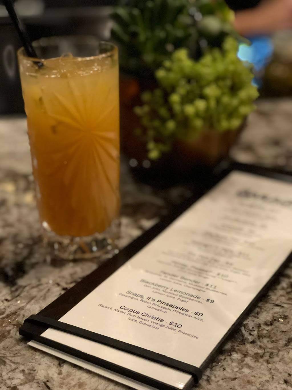 The Garage | restaurant | 100 E Louisiana St, McKinney, TX 75069, USA | 9725486900 OR +1 972-548-6900