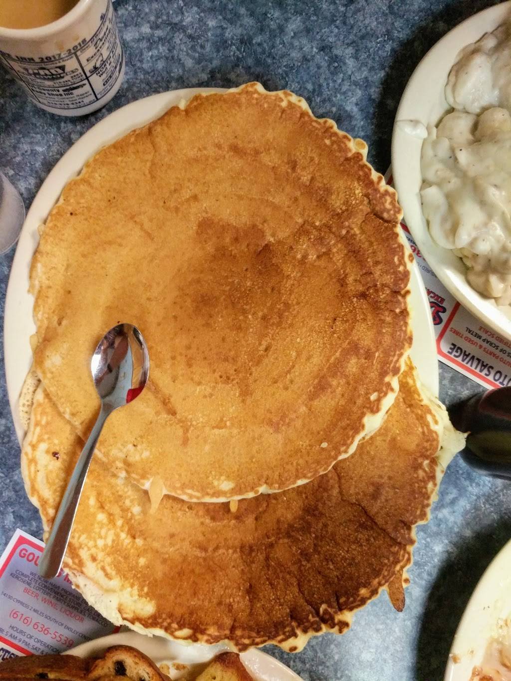 Lakeside Inn Restaurant | restaurant | 27 W Lake St, Sand Lake, MI 49343, USA | 6166368819 OR +1 616-636-8819