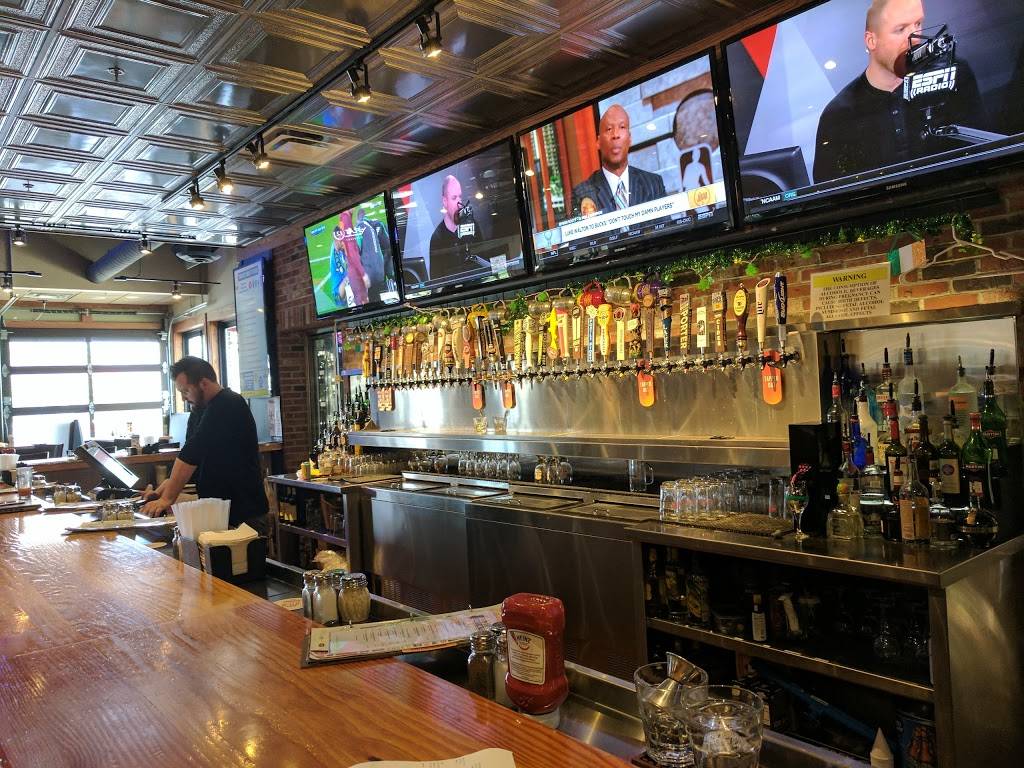 Old Chicago | restaurant | 440 Cool Springs Blvd, Franklin, TN 37067, USA | 6152248380 OR +1 615-224-8380