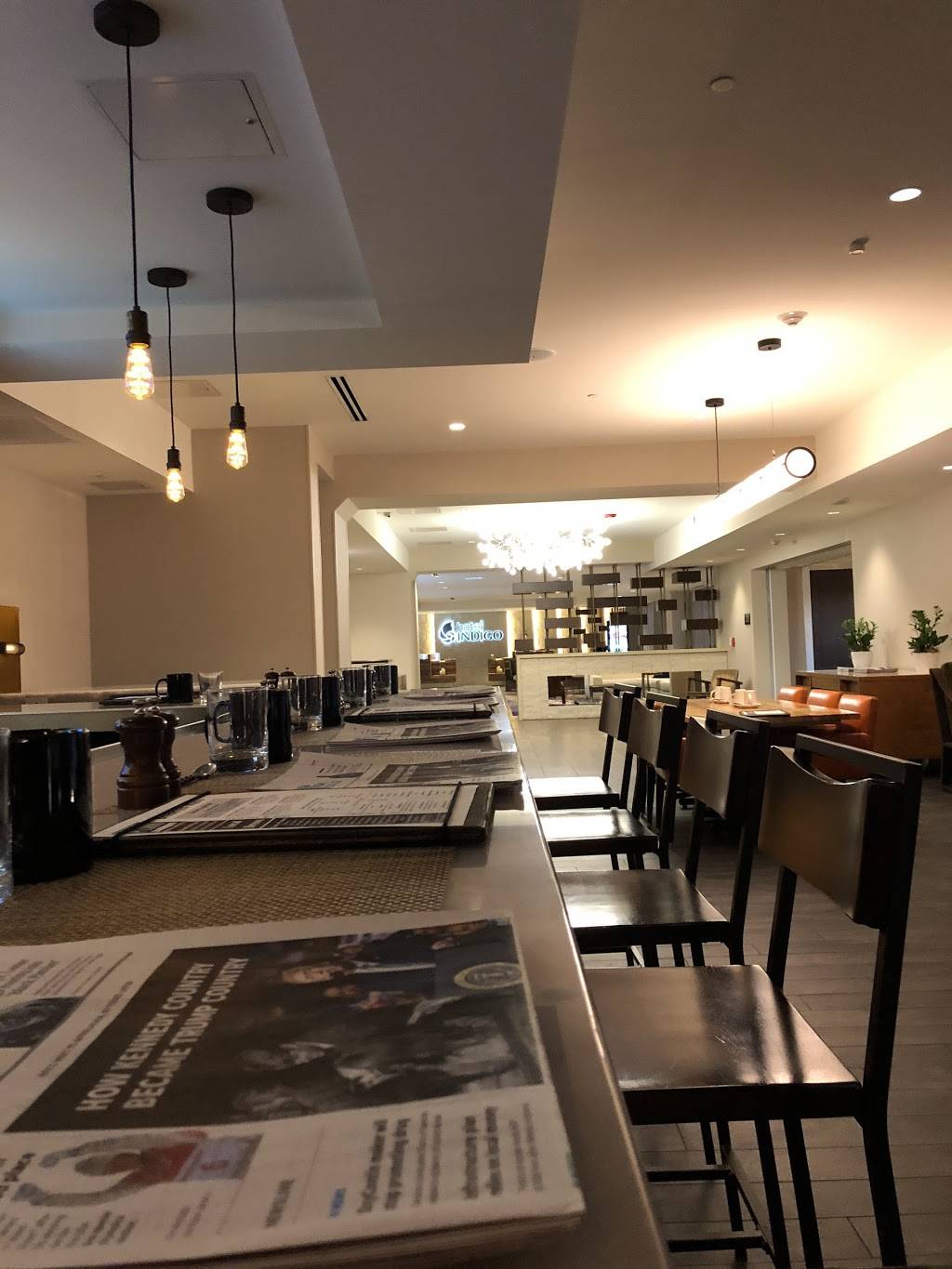 Plank Bar & Kitchen | restaurant | 120 Water St, Naperville, IL 60540, USA | 3314015500 OR +1 331-401-5500