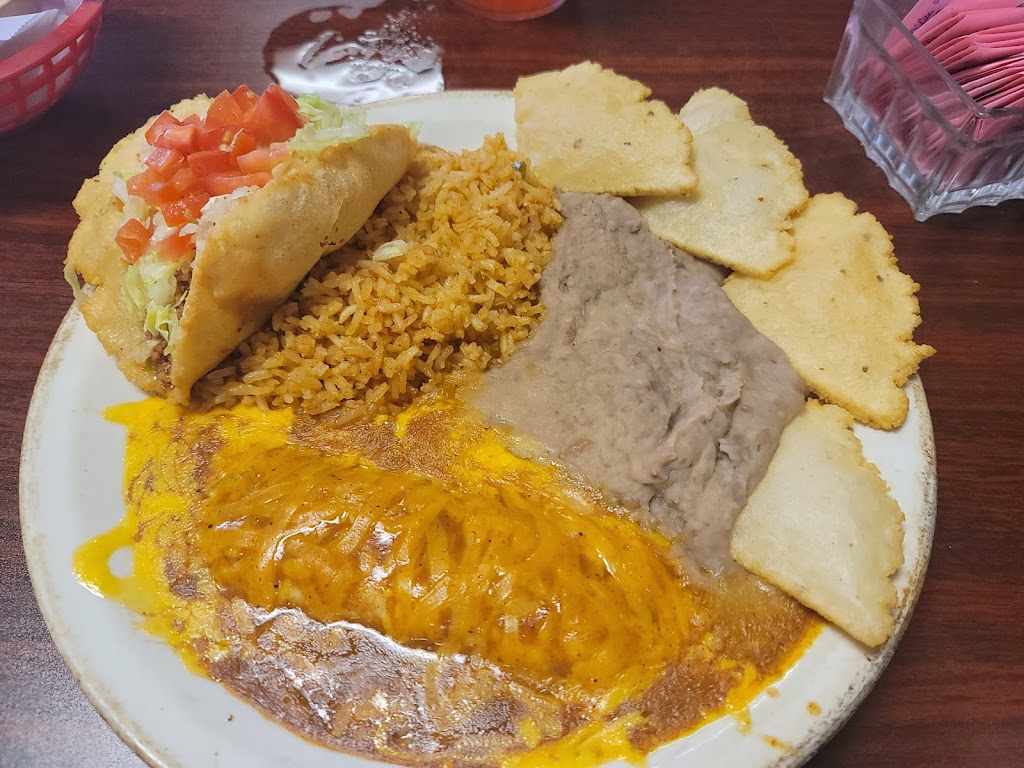 Caros Mexican Restaurant | restaurant | 607 W 2nd St, Rio Grande City, TX 78582, USA | 9564872255 OR +1 956-487-2255