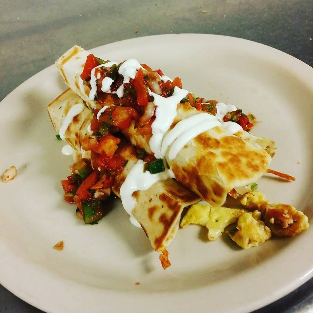 Great American Saloon | restaurant | 20 Dairyland Square, Red Lion, PA 17356, USA | 7172469548 OR +1 717-246-9548