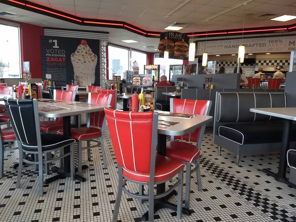 Steak n Shake | restaurant | 2900 S 3rd St, Terre Haute, IN 47802, USA | 8122350242 OR +1 812-235-0242