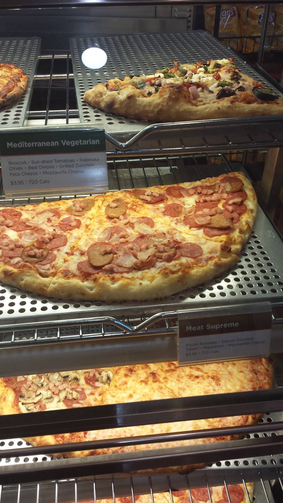 Lago Cafe & Pizzeria | restaurant | 10 Strada Dr, Woodbridge, ON M5J 2N1, Canada | 9058560440 OR +1 905-856-0440