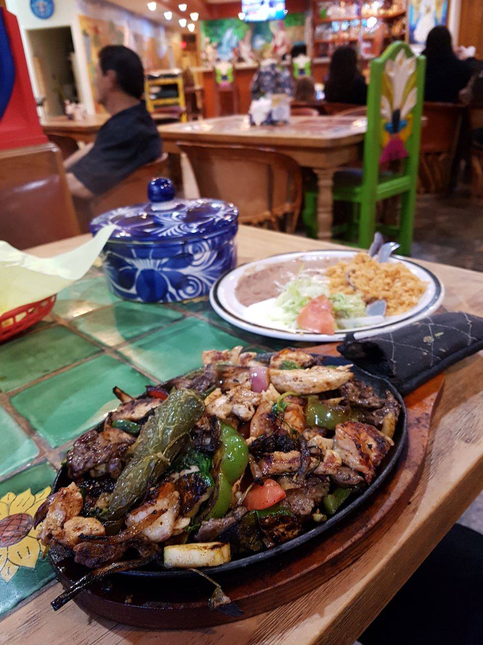 Isabellas Bar & Grill | meal delivery | 2811 Shaffer Rd, Atwater, CA 95301, USA | 2093582760 OR +1 209-358-2760