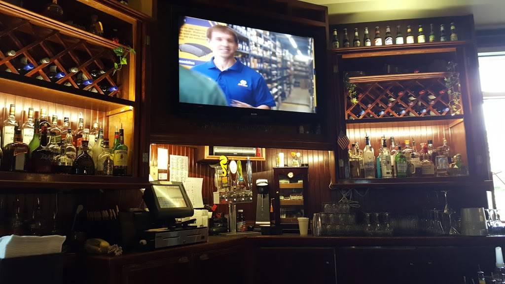 Brassies Grill | restaurant | 6321 US-76, Young Harris, GA 30582, USA | 7063799900 OR +1 706-379-9900