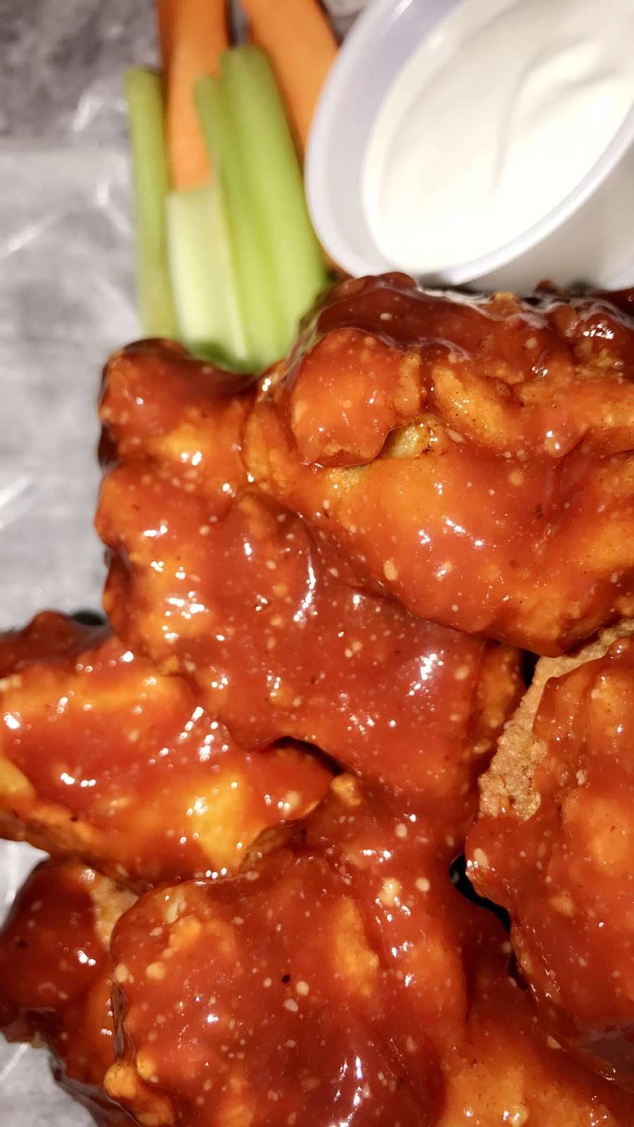 Suzis Bar & Grill | restaurant | 26800 Pontiac Trail, South Lyon, MI 48178, USA | 2482646786 OR +1 248-264-6786