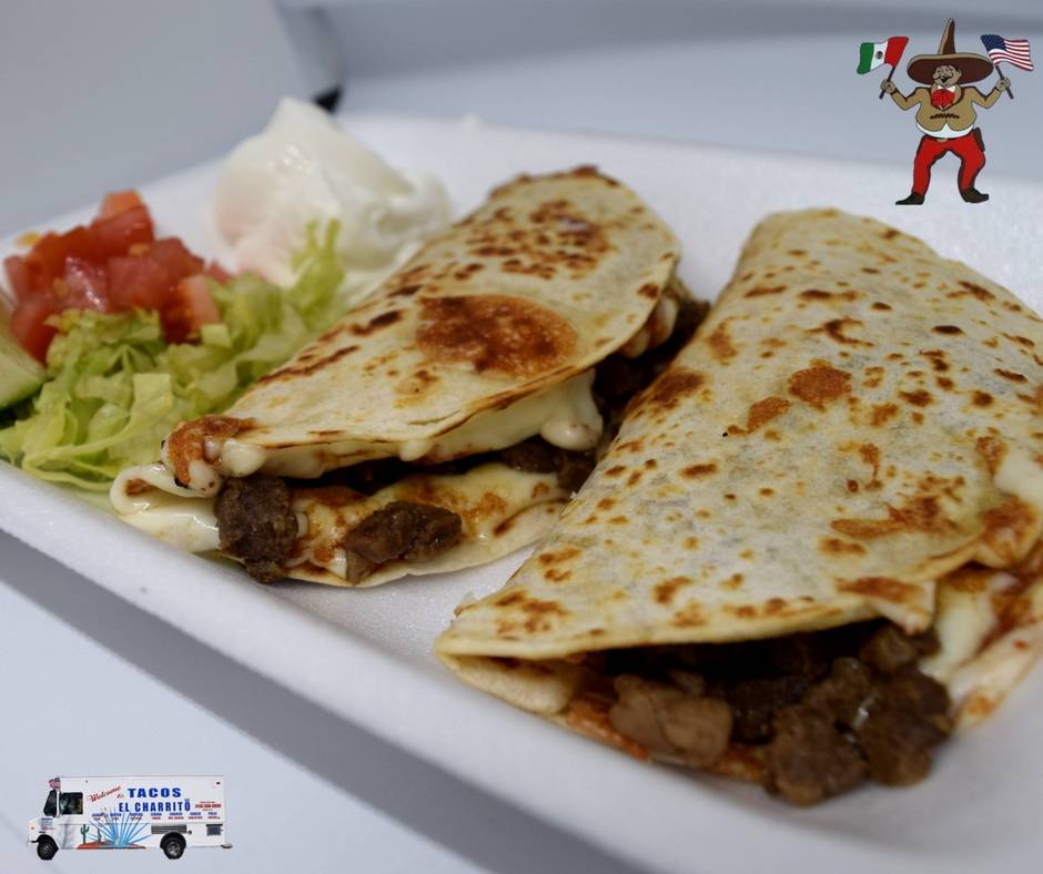 Tacos El Charrito | restaurant | 3930 W Burnham St, Milwaukee, WI 53215, USA | 4142419017 OR +1 414-241-9017