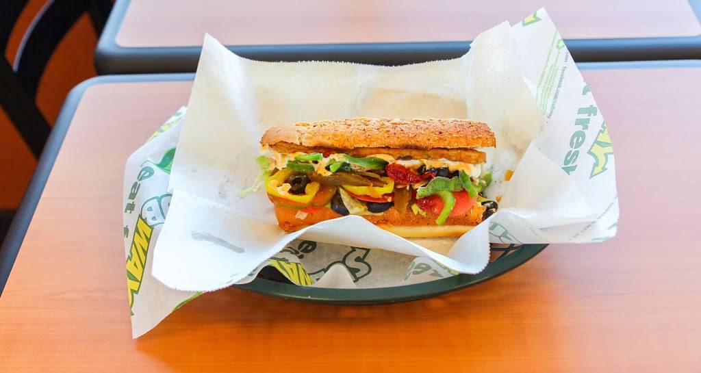 Subway | restaurant | 1200 Semmes Ave Suite #101, Richmond, VA 23224, USA | 8044427400 OR +1 804-442-7400