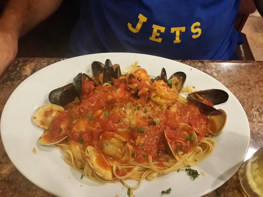 Ciros Pizza | restaurant | 481 Bellmore Ave, East Meadow, NY 11554, USA | 5165654400 OR +1 516-565-4400