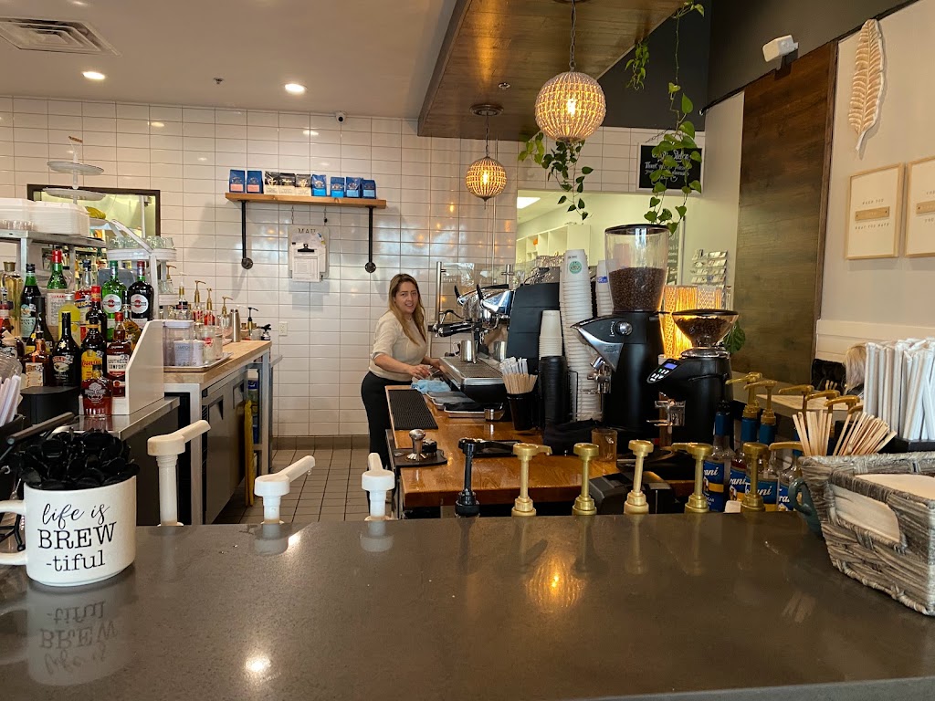 Coffee Crush | bakery | 18010 Bulverde Rd #109, San Antonio, TX 78259, USA | 2104659719 OR +1 210-465-9719