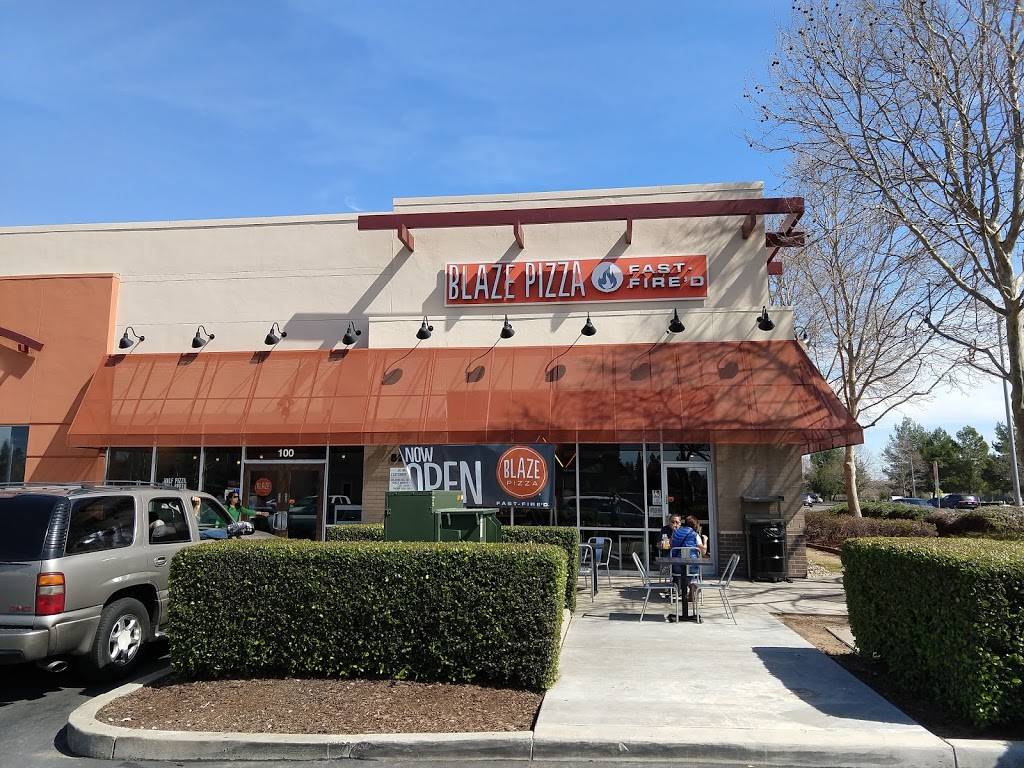 Blaze Pizza | meal takeaway | 8235 Laguna Blvd, Elk Grove, CA 95758, USA | 9163470200 OR +1 916-347-0200