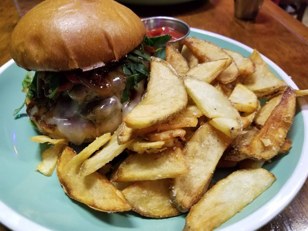 Soul Flavor | restaurant | 716 N Lake Park Blvd, Carolina Beach, NC 28428, USA | 9107071113 OR +1 910-707-1113