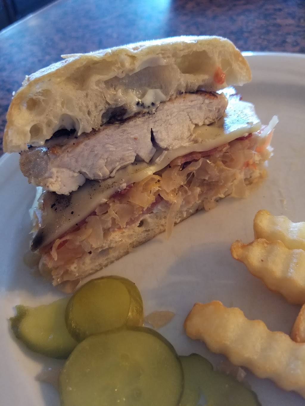 Tonis | night club | 508 N Elida St, Winnebago, IL 61088, USA | 8153352328 OR +1 815-335-2328