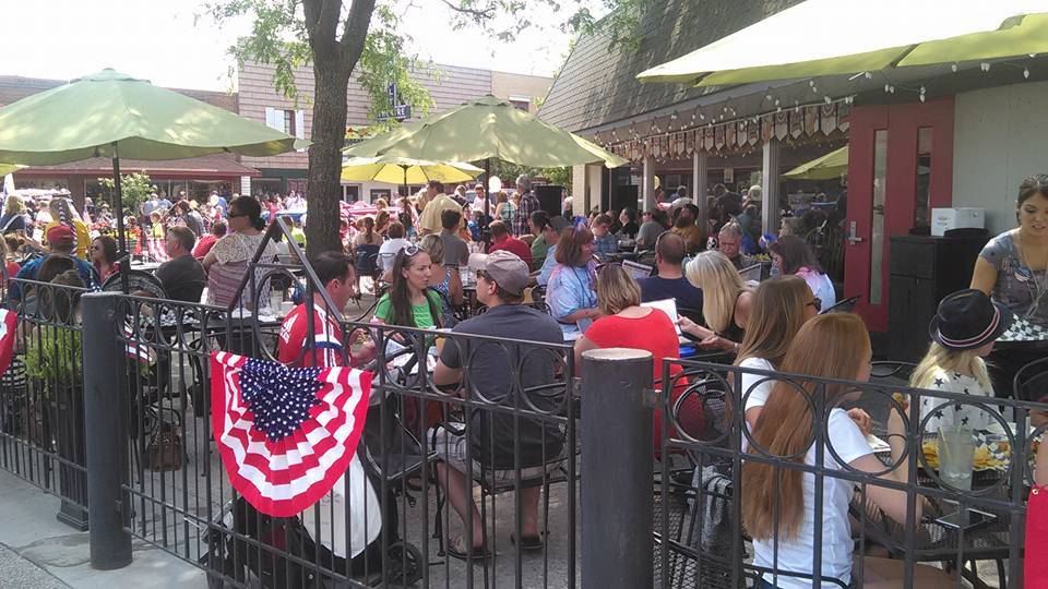 Mr Jackss Sports Bar & Grill | restaurant | 105 W Westover St, East Tawas, MI 48730, USA | 9893056506 OR +1 989-305-6506