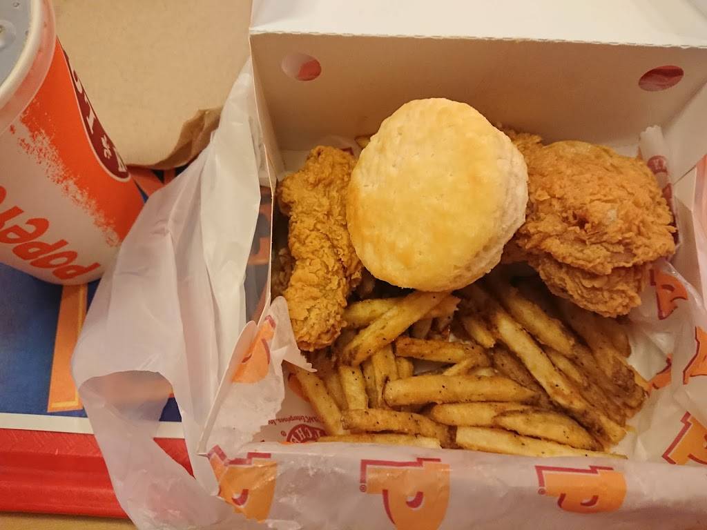 Popeyes Louisiana Kitchen | restaurant | 5430 Brooklyn Blvd, Brooklyn Center, MN 55429, USA | 7632050433 OR +1 763-205-0433